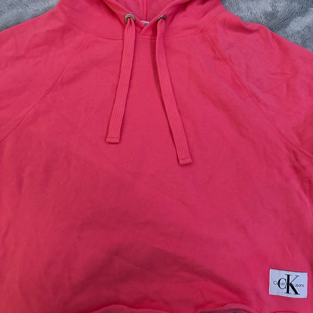 Calvin Klein Jeans Coral Pullover Cropped Hoodie